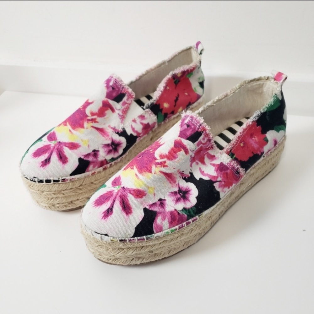 Betsey Johnson flouncee espadrille platform